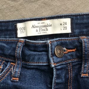 Dark wash skinny jeans